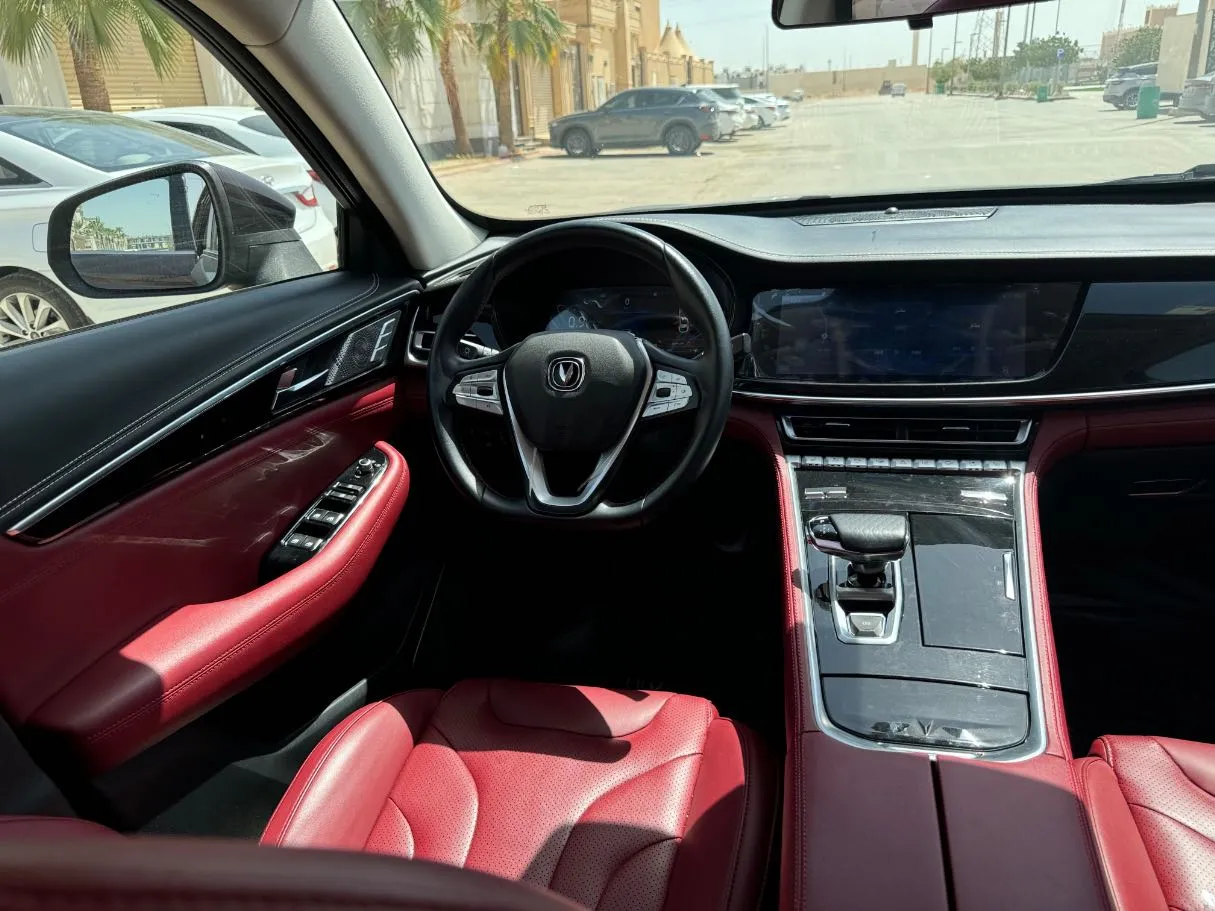 Car image 17
