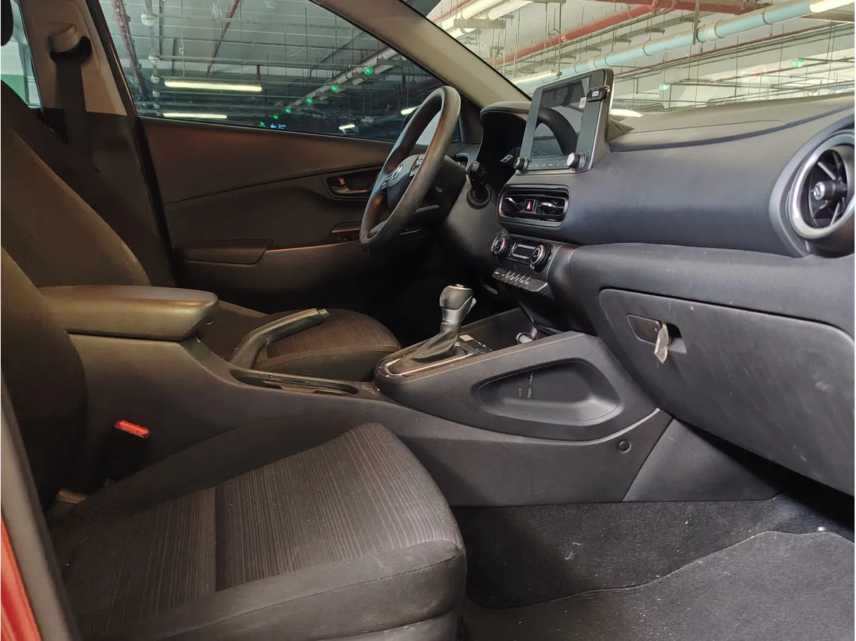 Car image 5