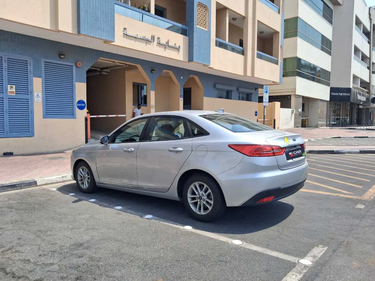 Car image 7