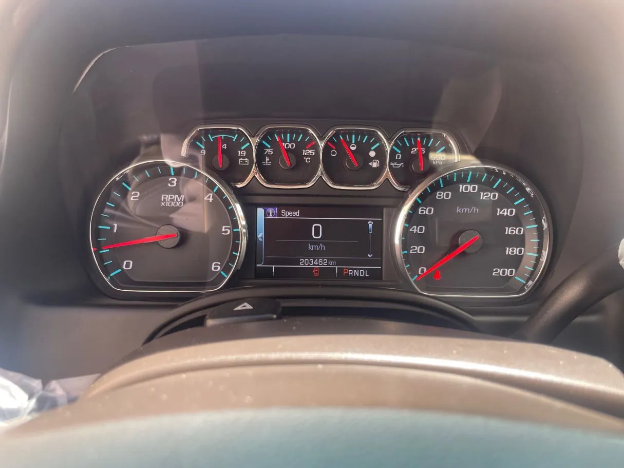 Car image 19