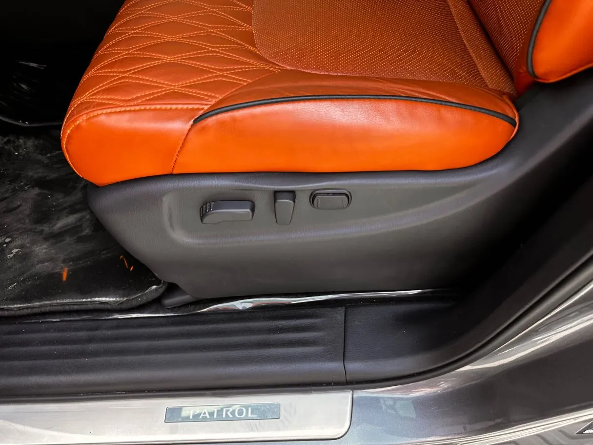 Car image 28