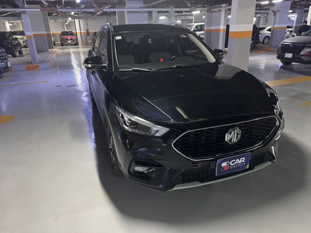 Car image 3