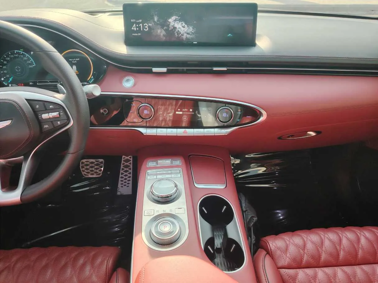 Car image 18