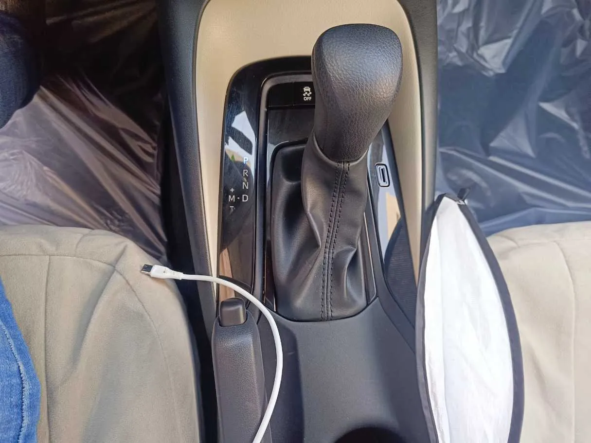 Car image 20