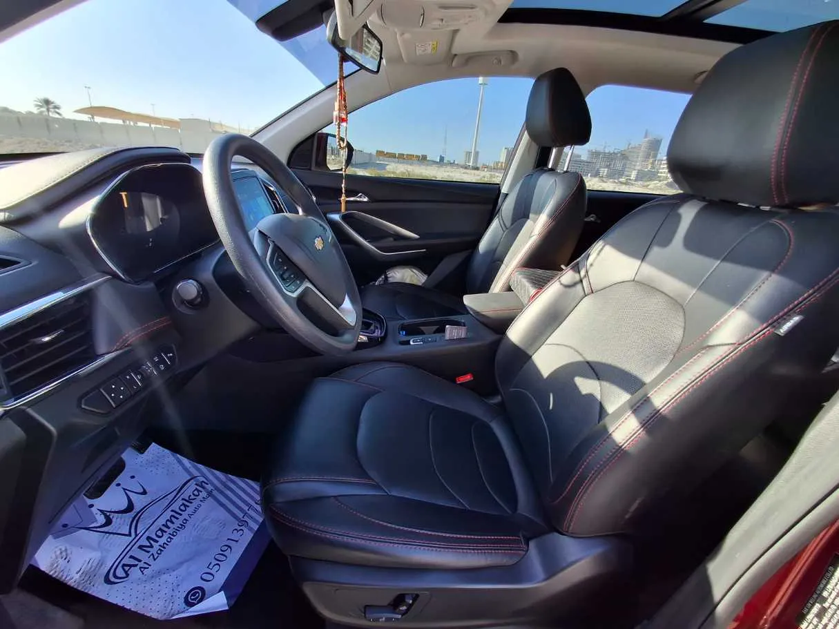 Car image 11