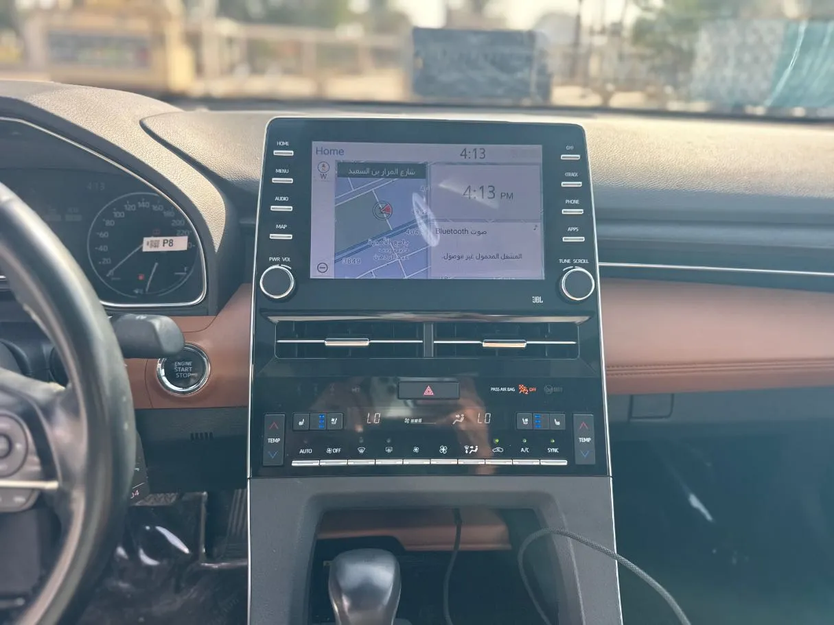 Car image 16