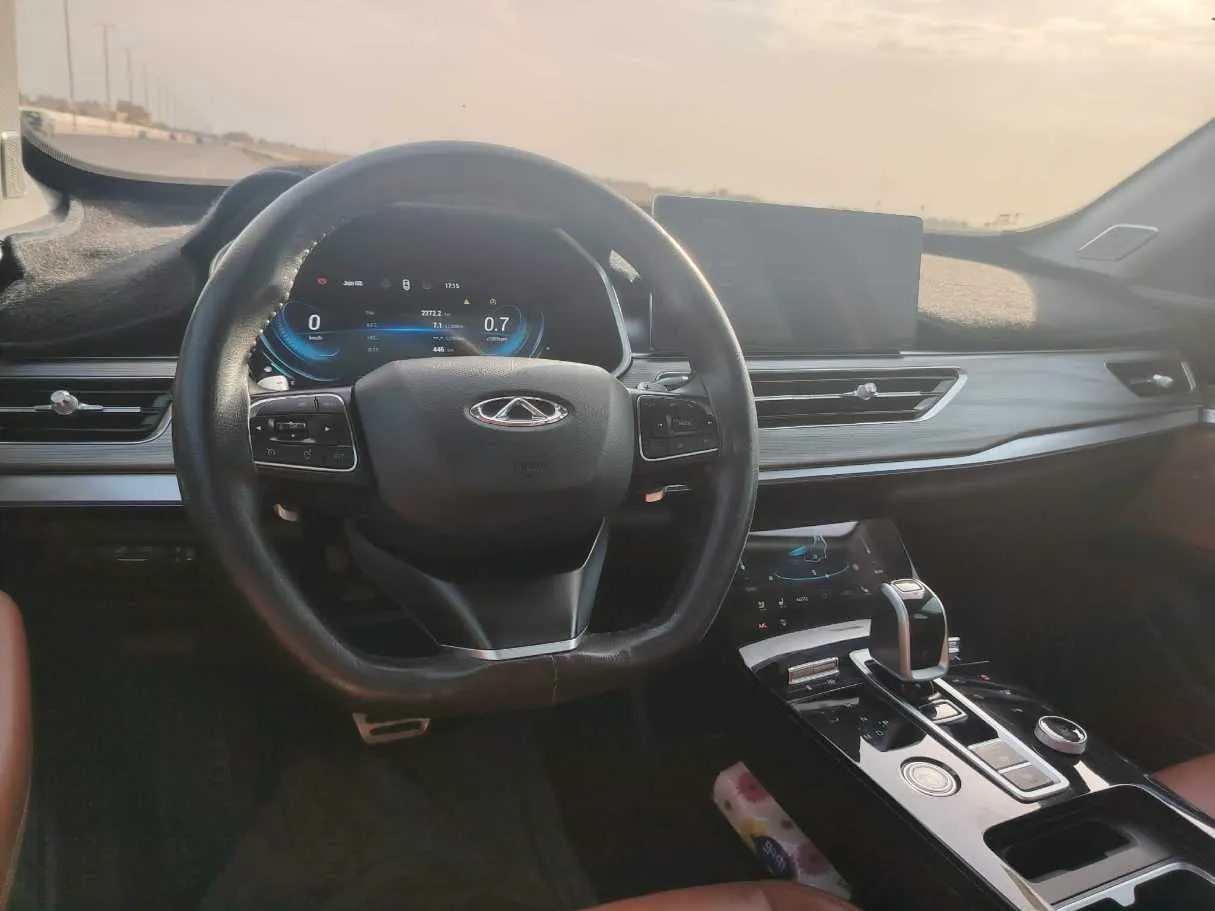 Car image 24