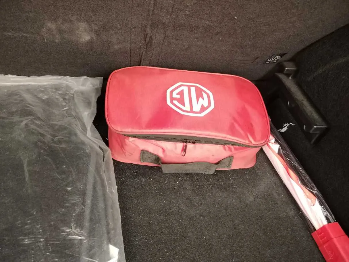 Car image 35