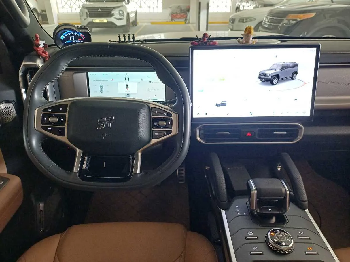 Car image 18