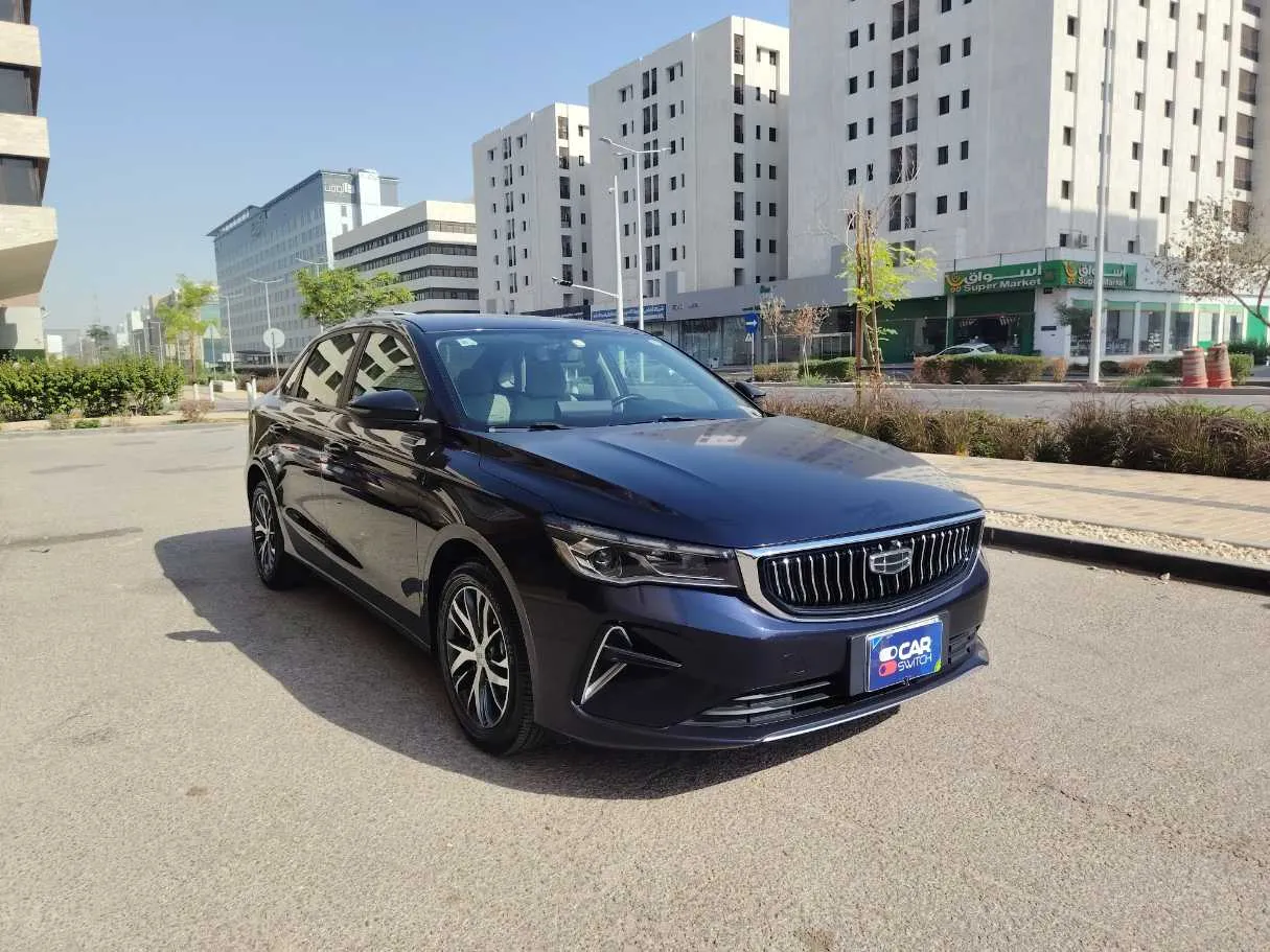 Car image 3