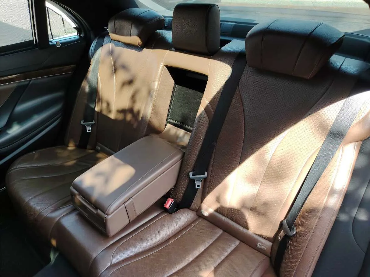 Car image 28
