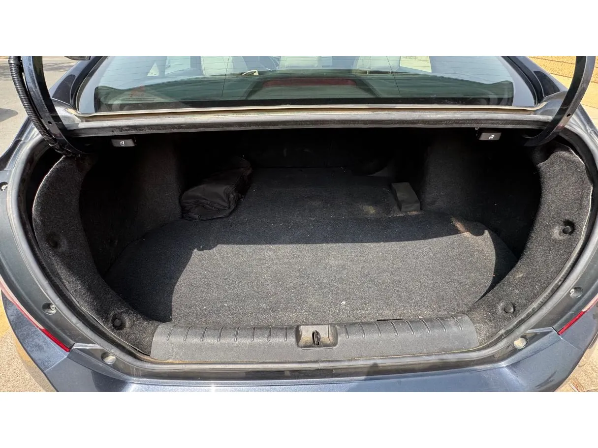 Car image 23