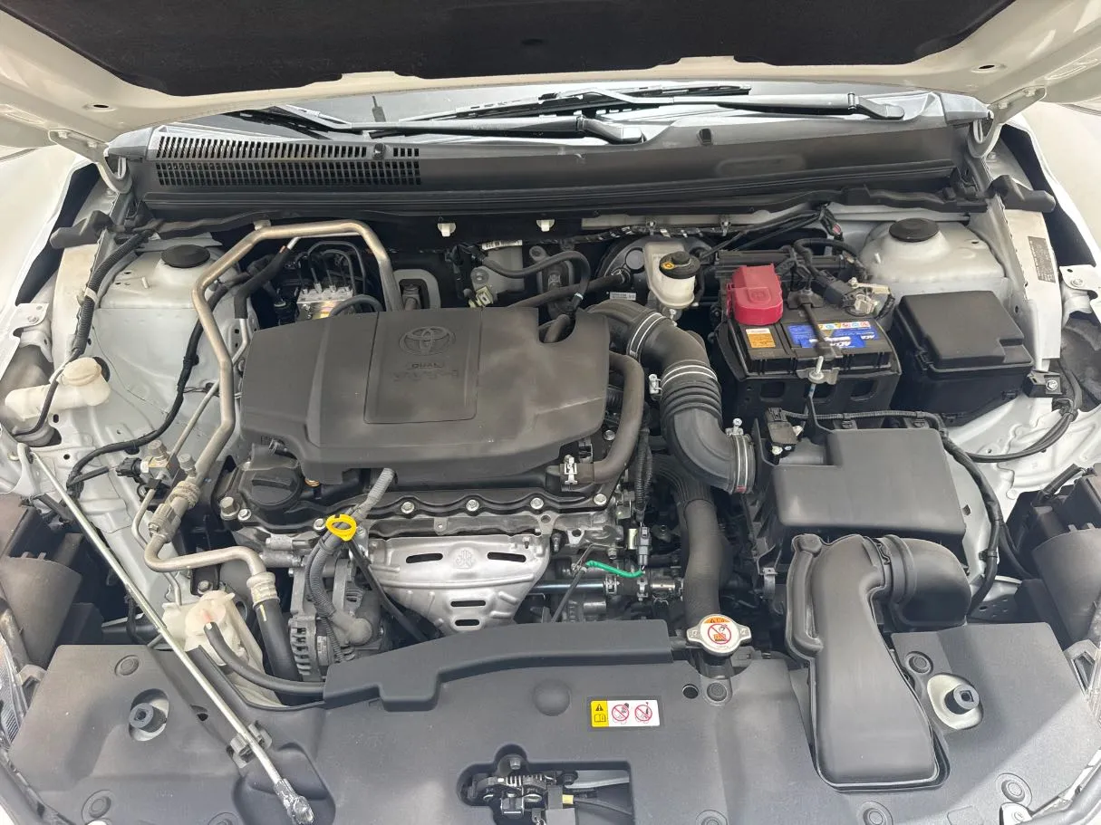 Car image 17