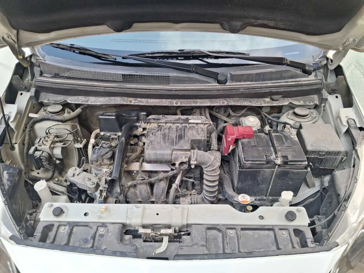 Car image 21