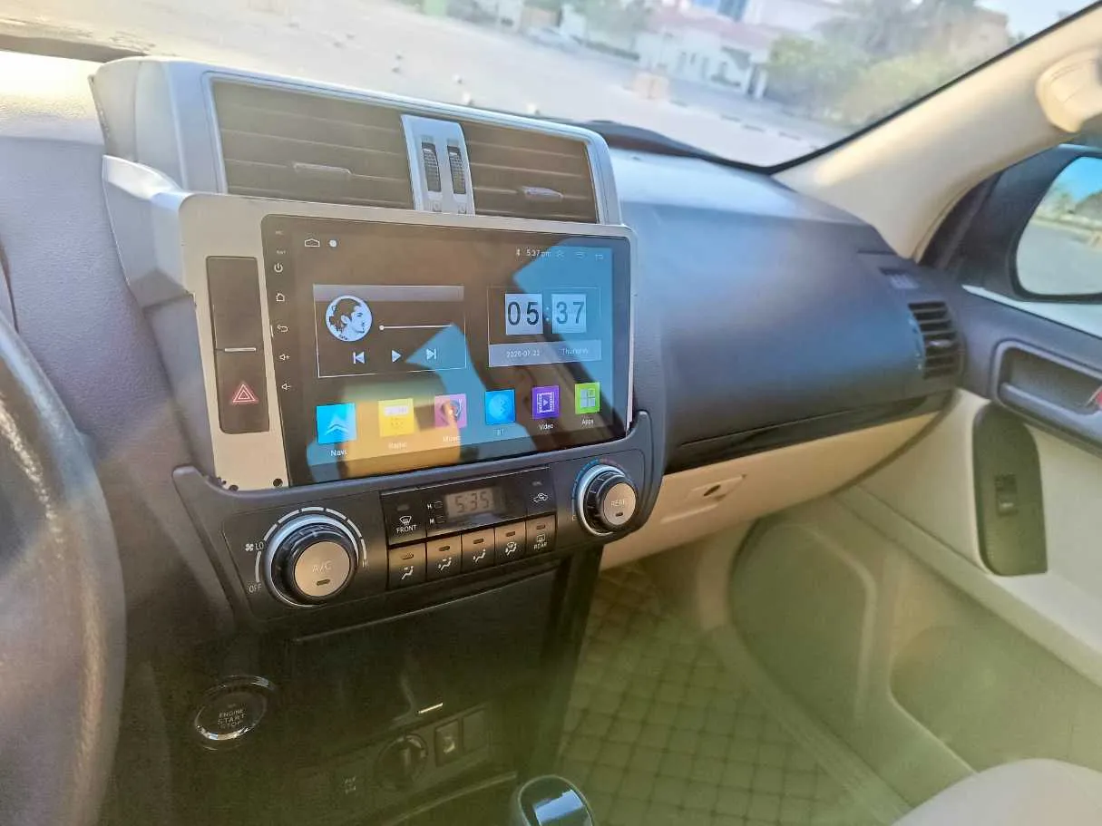 Car image 23
