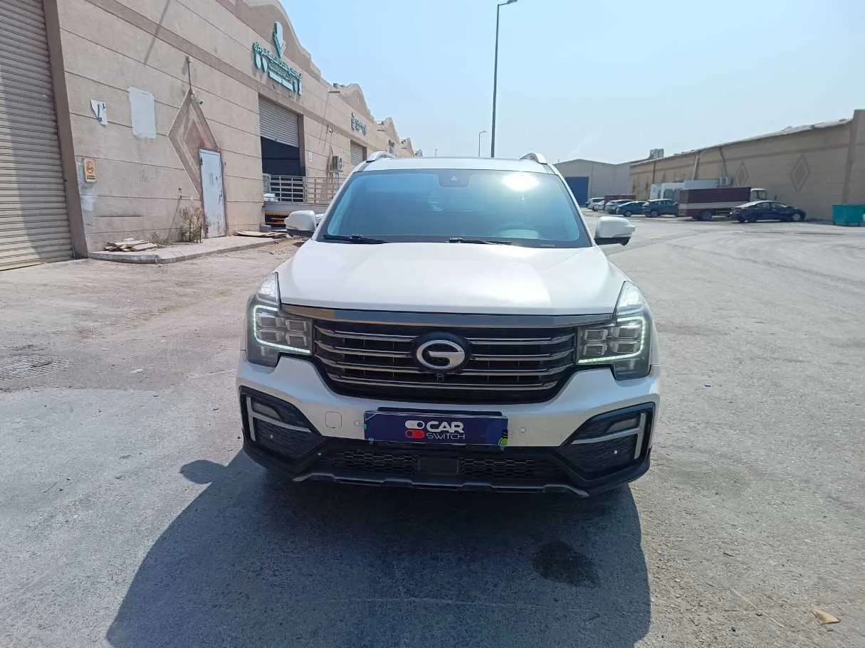 Car image 2