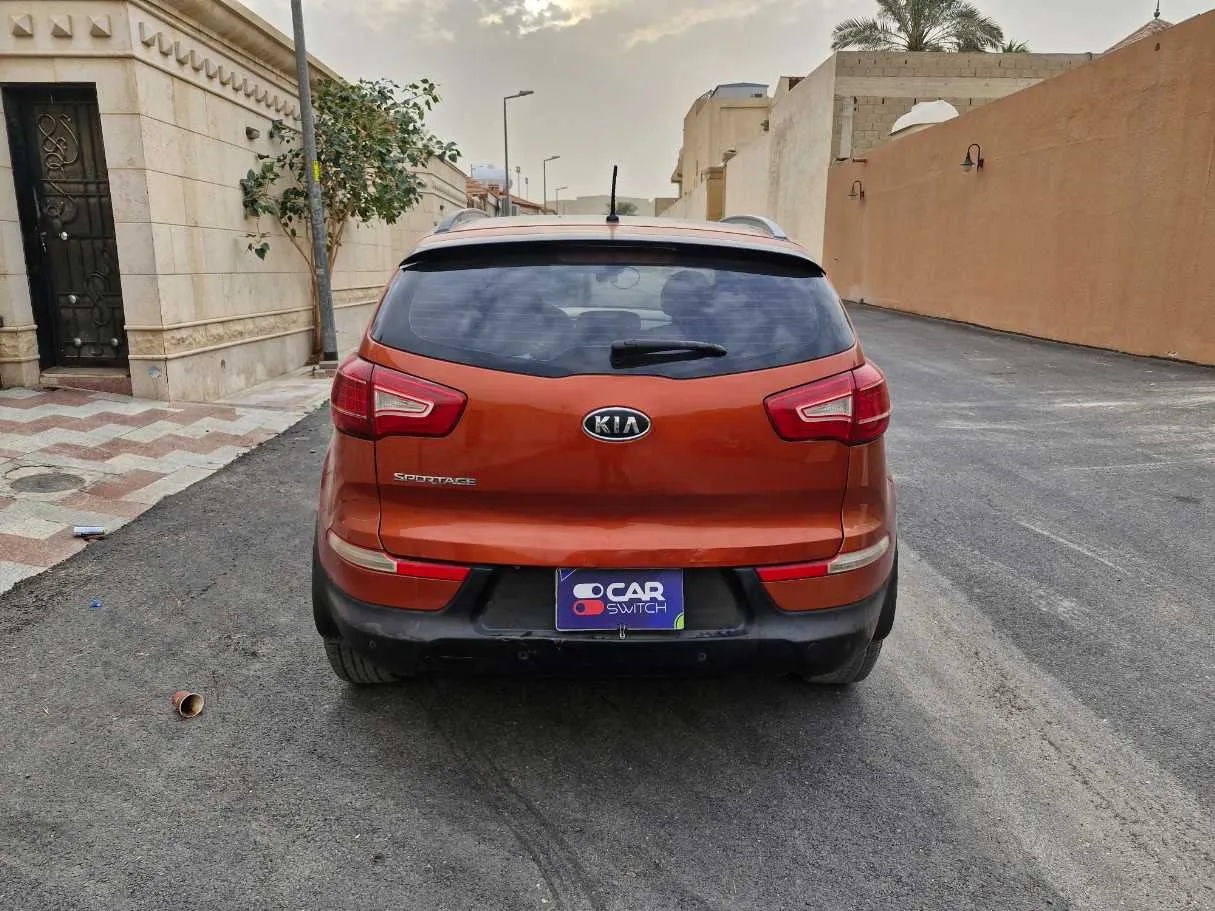 Car image 6