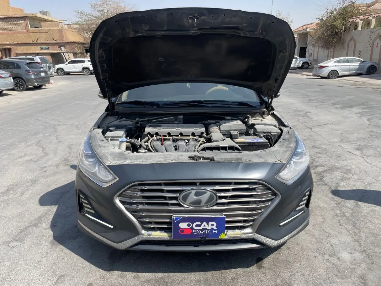 Car image 24