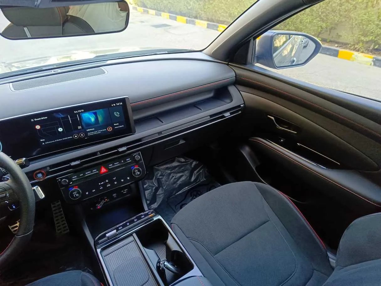 Car image 20