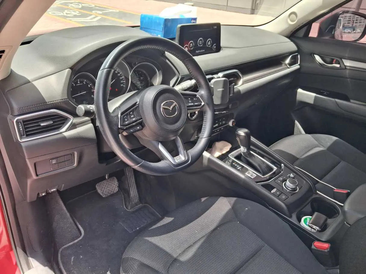 Car image 11