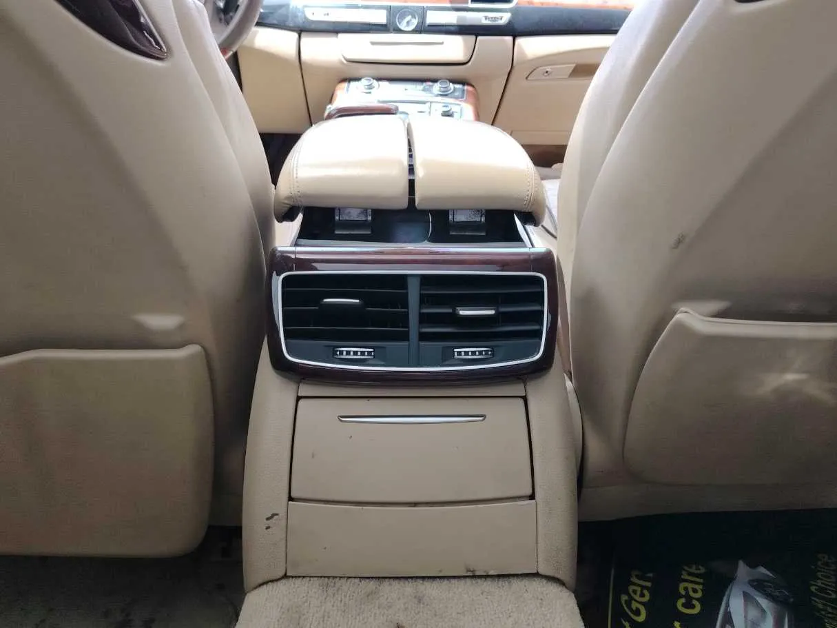 Car image 33