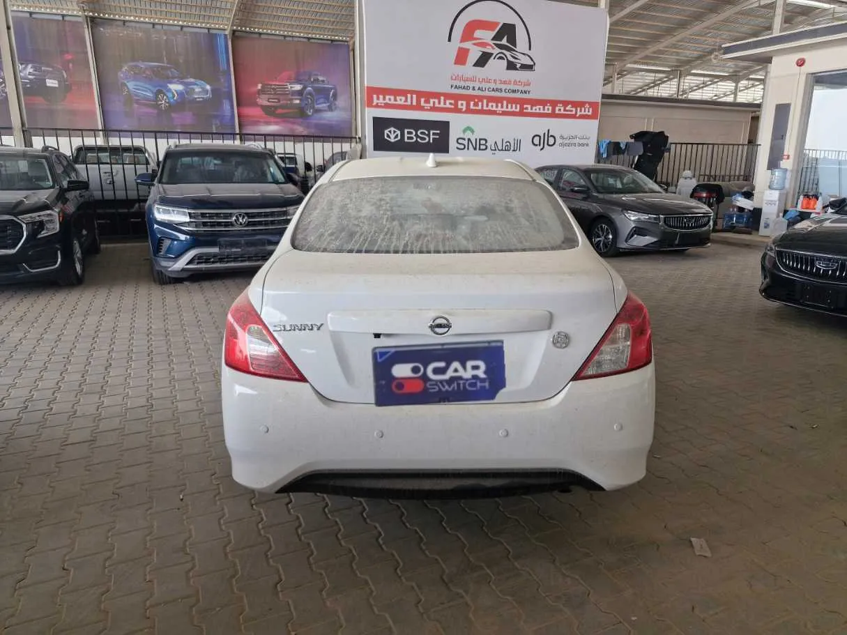 Car image 5