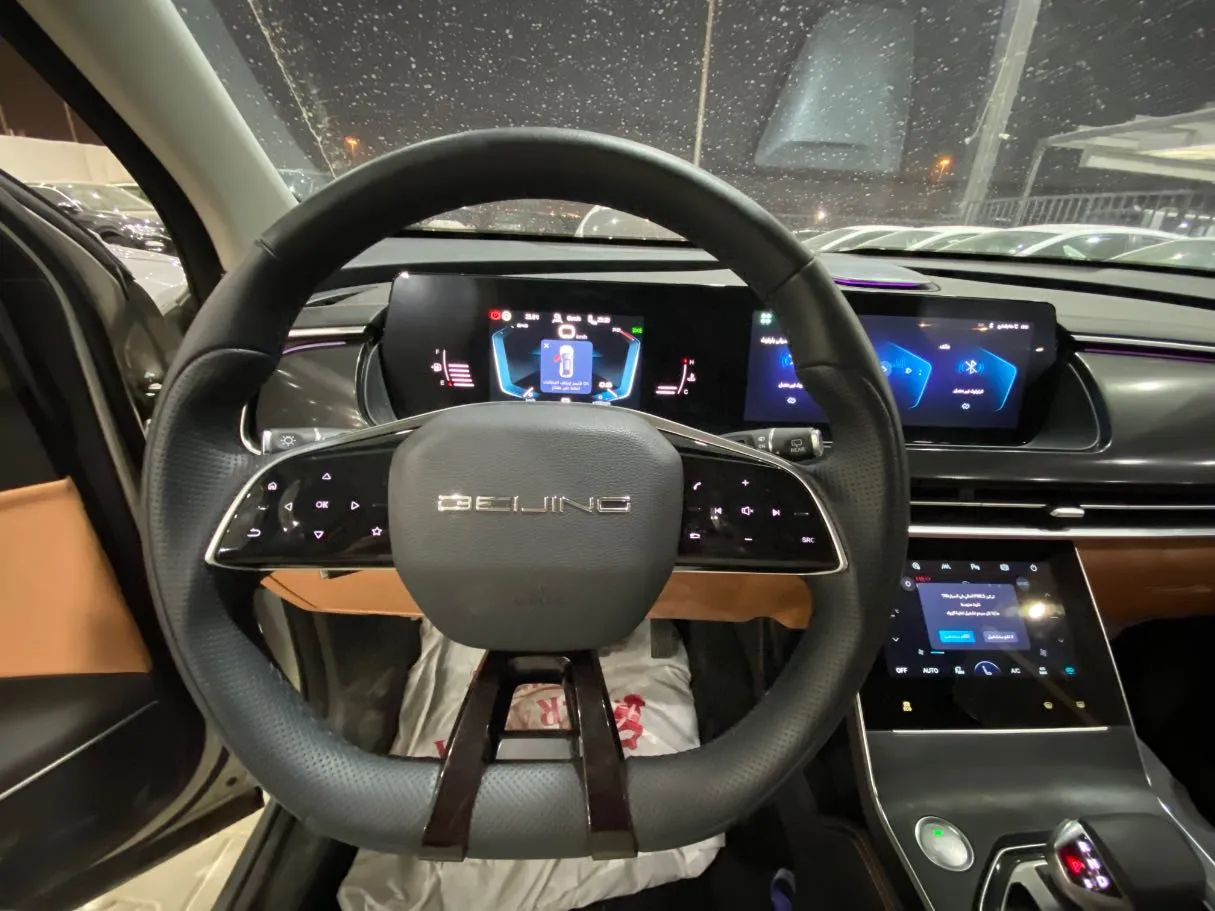 Car image 11