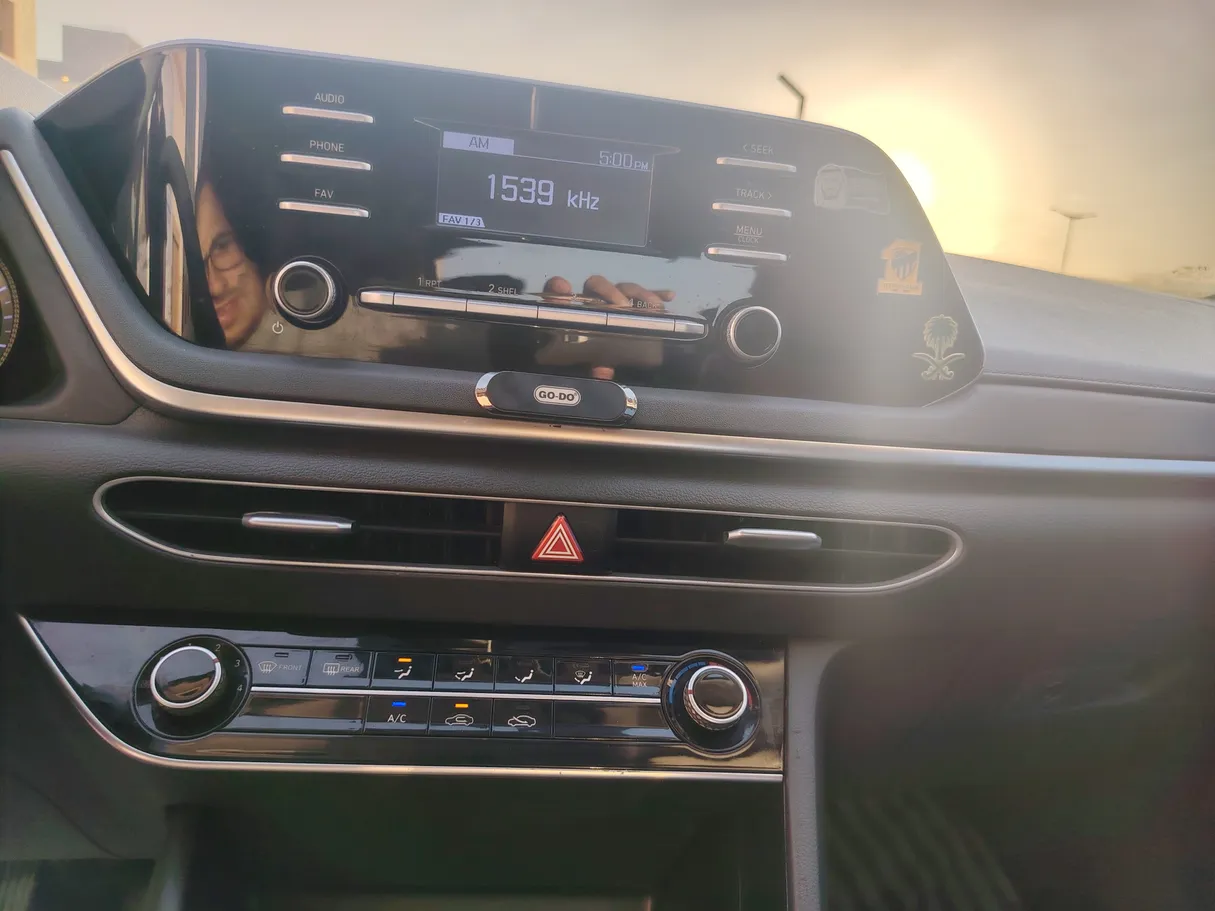 Car image 21