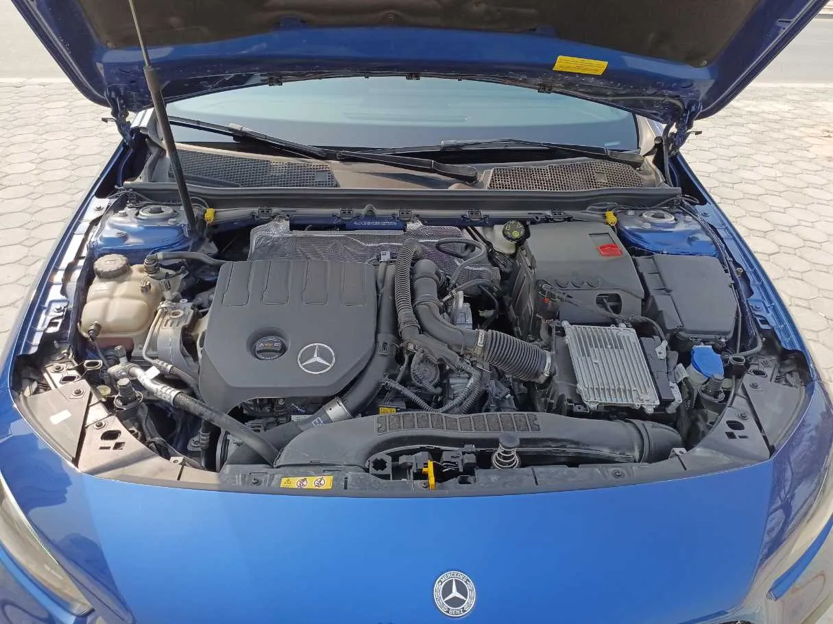 Car image 23