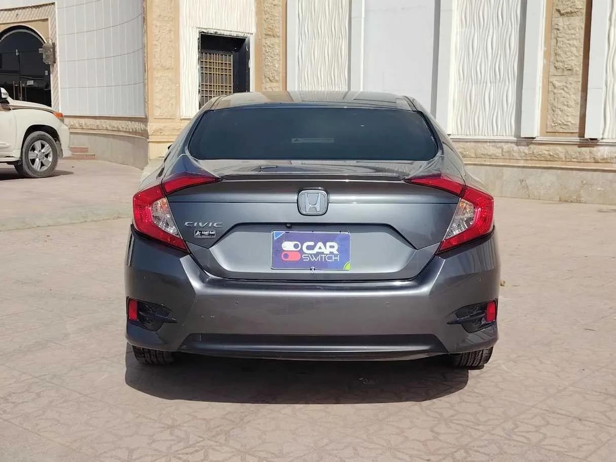 Car image 6