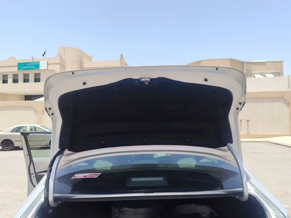 Car image 23