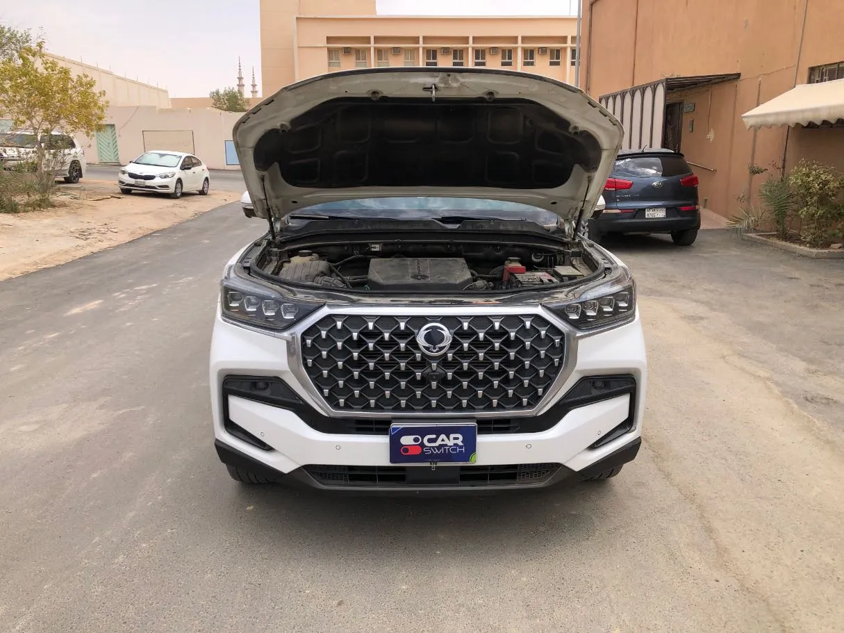Car image 24
