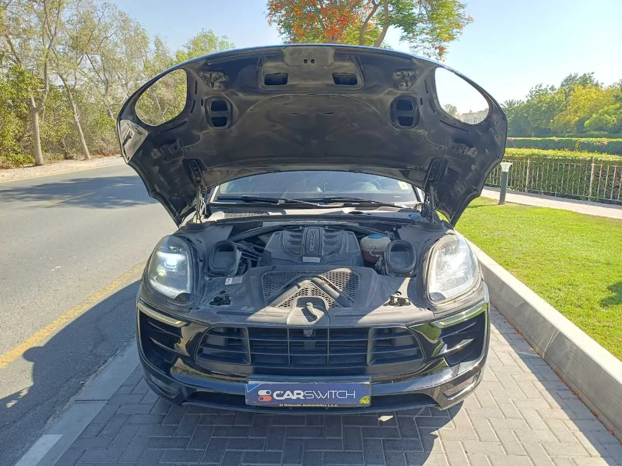 Car image 25