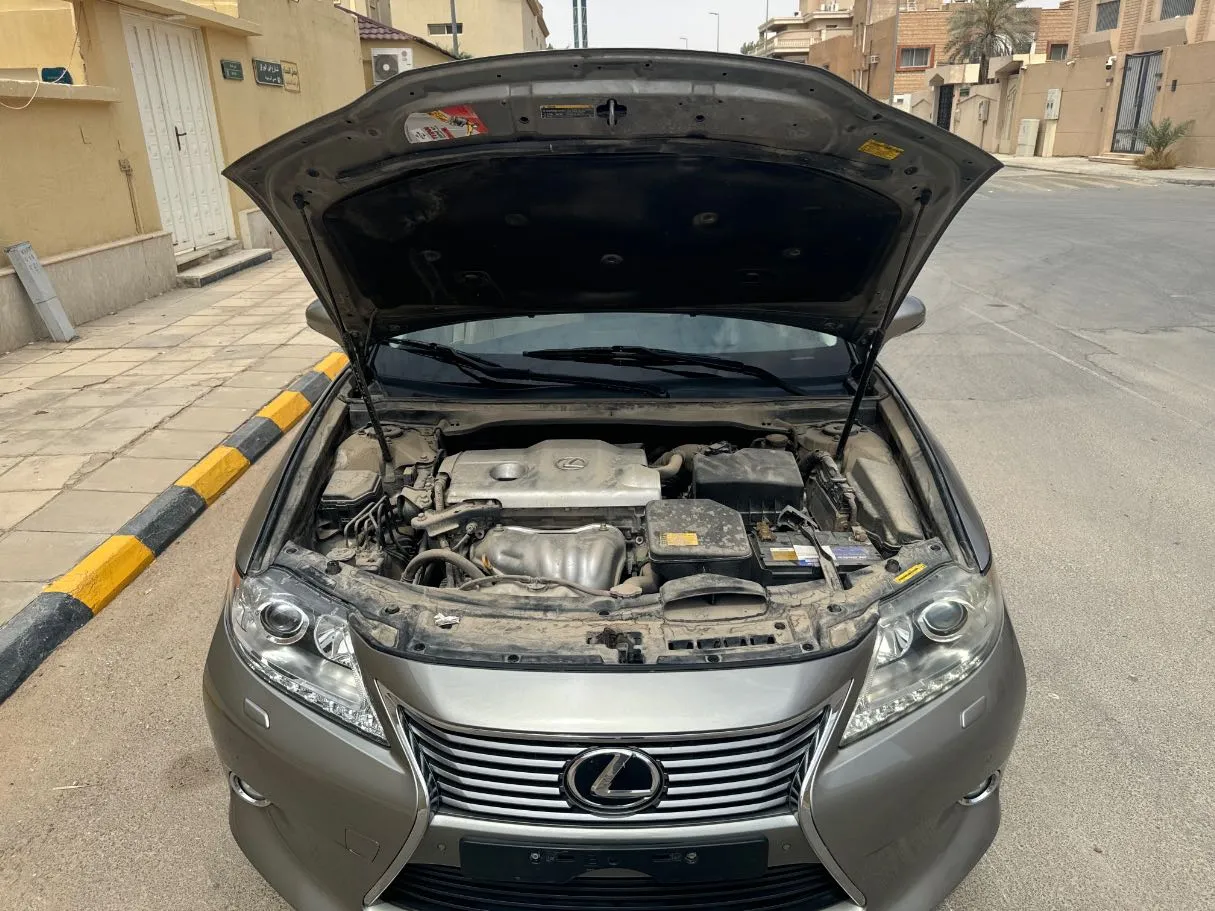 Car image 26