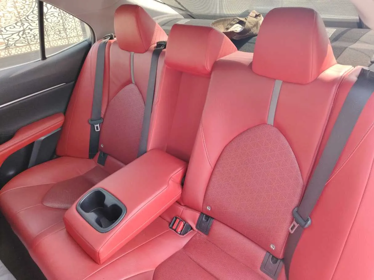 Car image 15