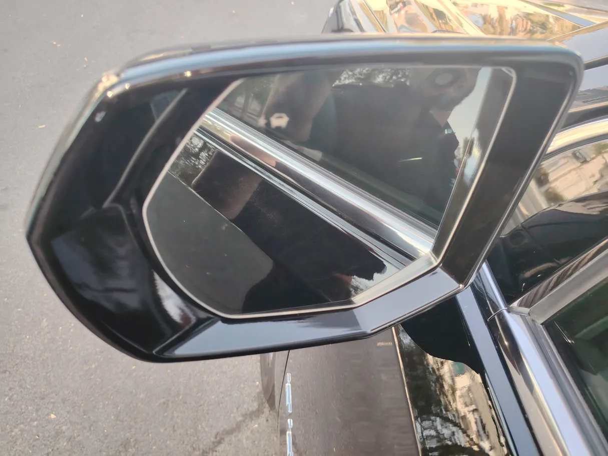 Car image 39