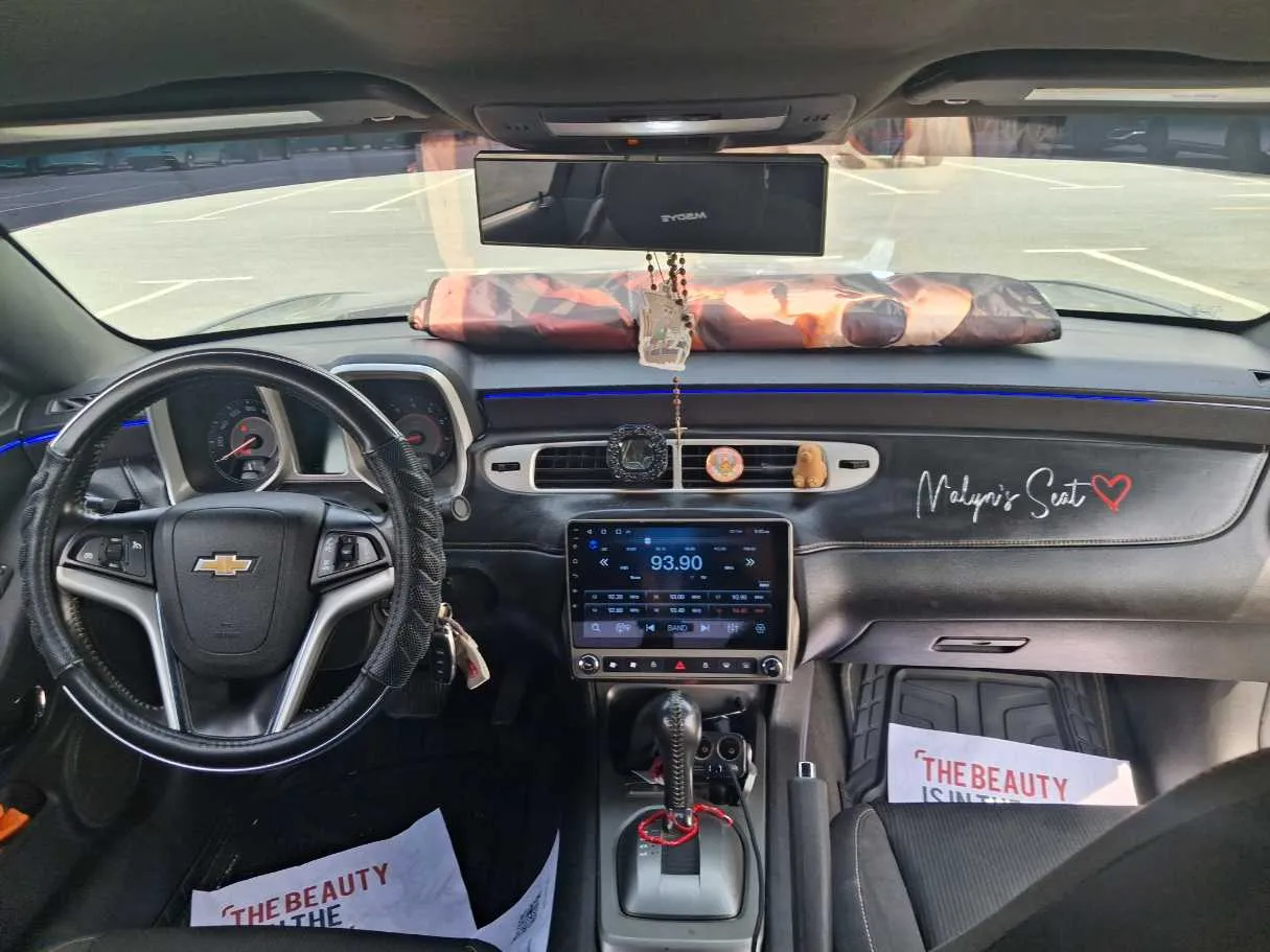 Car image 15