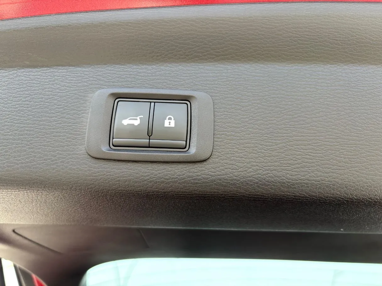 Car image 29
