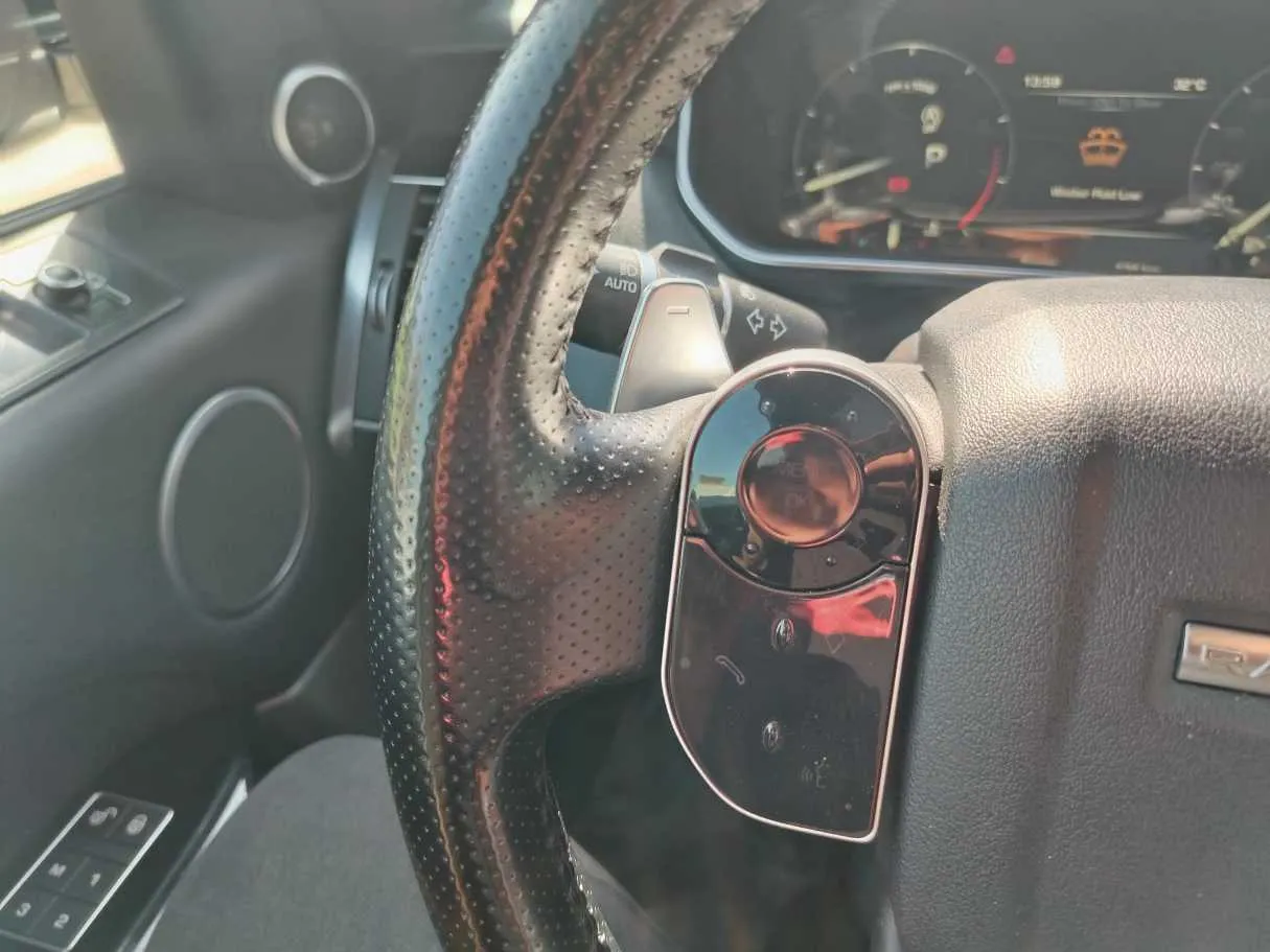Car image 44