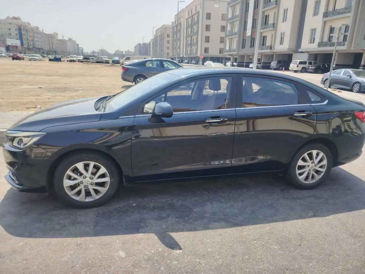Car image 8