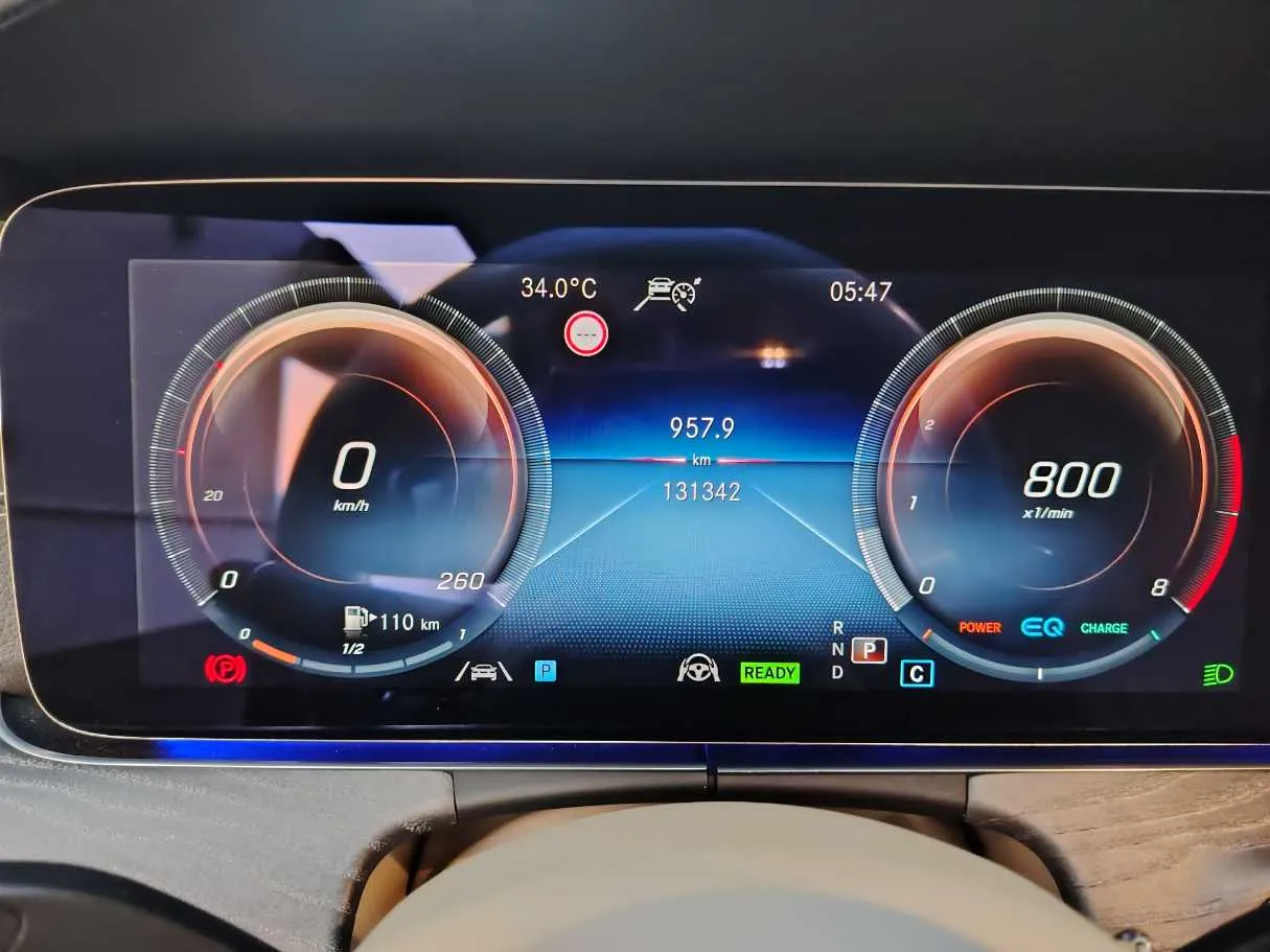 Car image 28