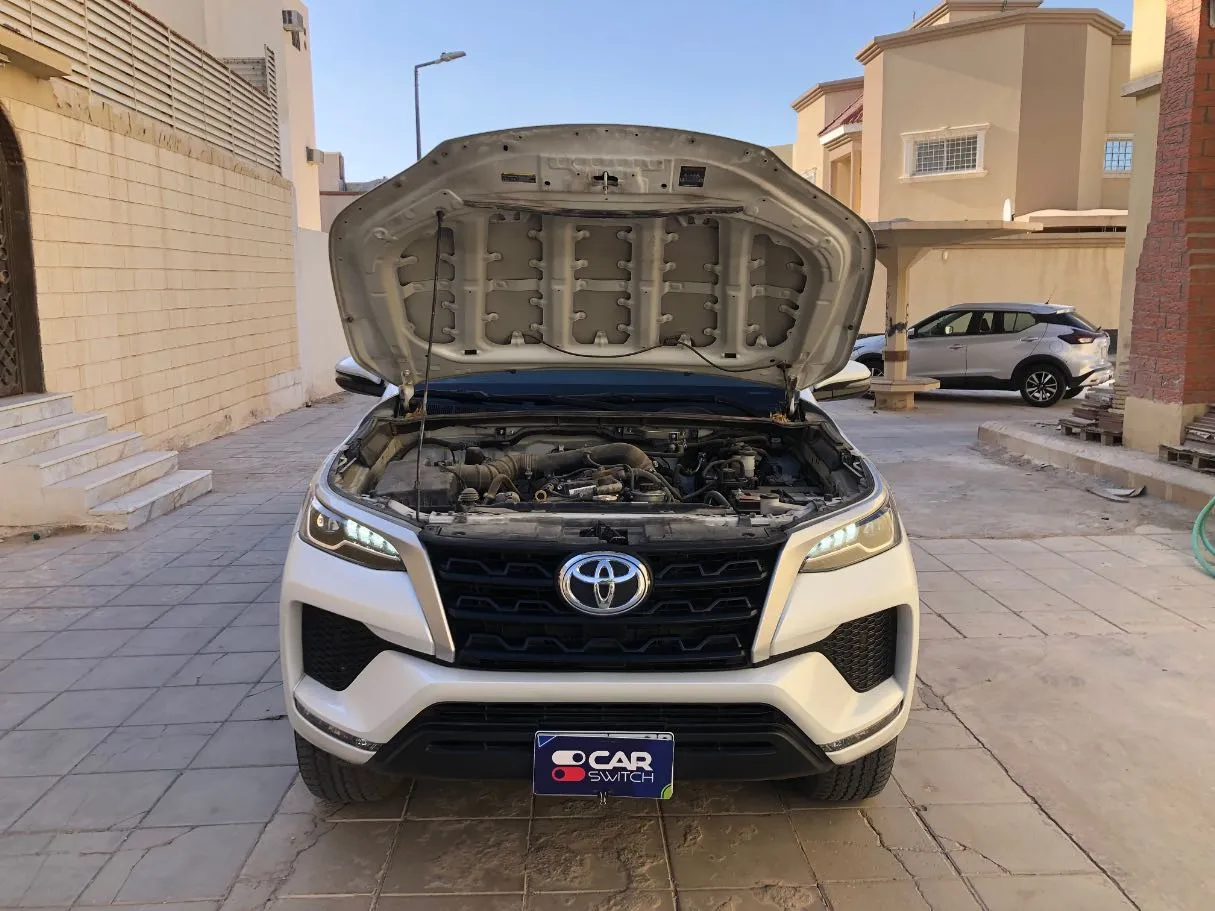 Car image 23