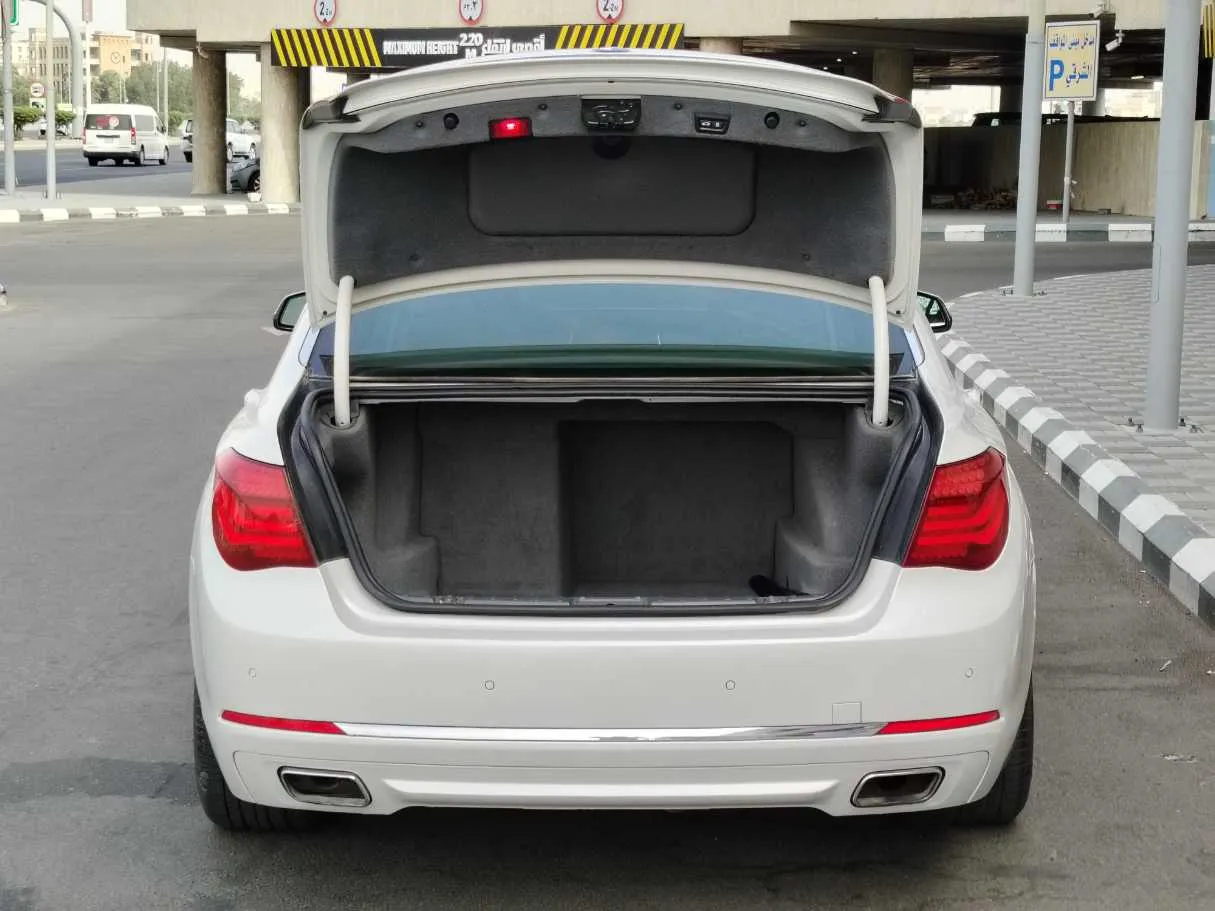 Car image 31