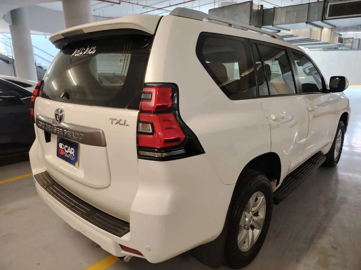 Car image 5