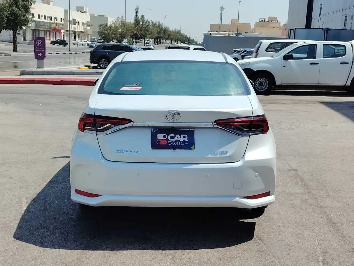 Car image 6