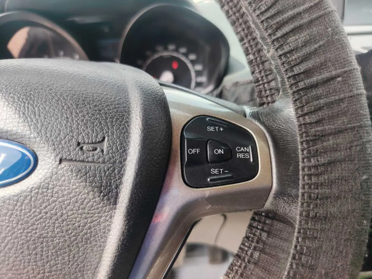Car image 20
