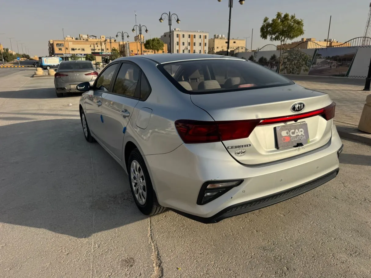 Car image 7