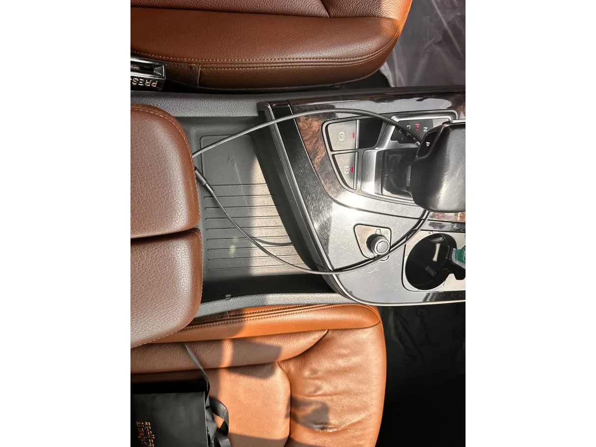 Car image 28