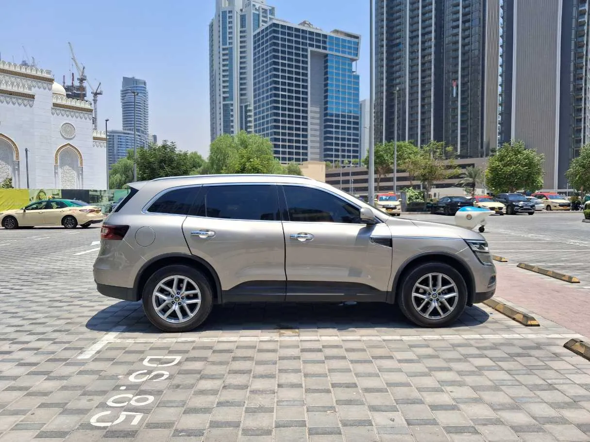 Car image 8