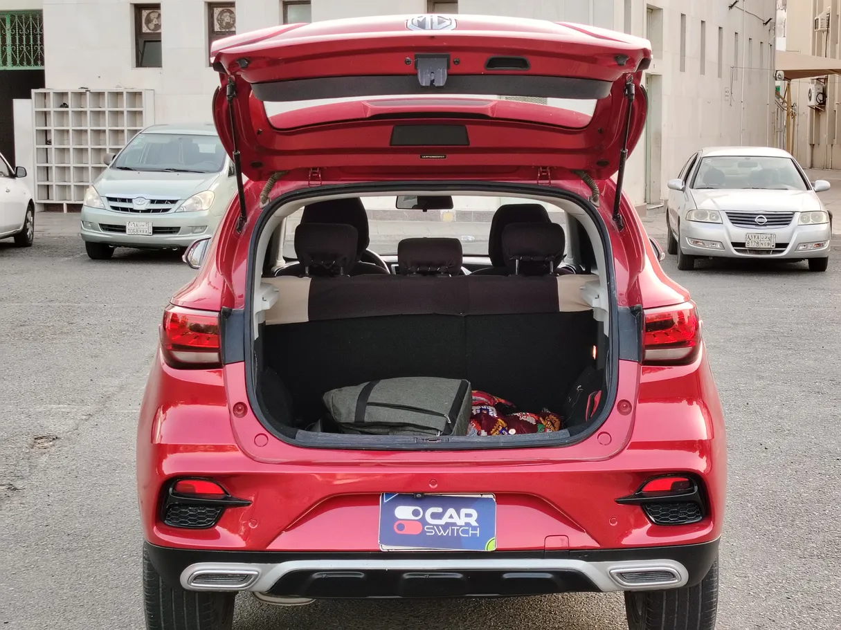 Car image 24